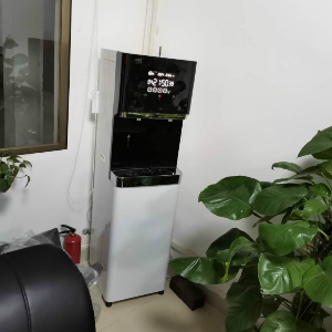 商用凈水機(jī)哪家好？該怎樣選擇？商用凈水機(jī)價(jià)格